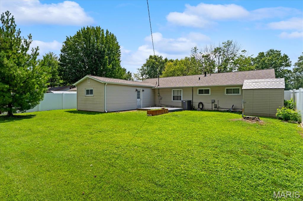37th image of 209 Pleasant Ridge Rd, Fairview Heights, IL 62208 | MLS# MIS26052447