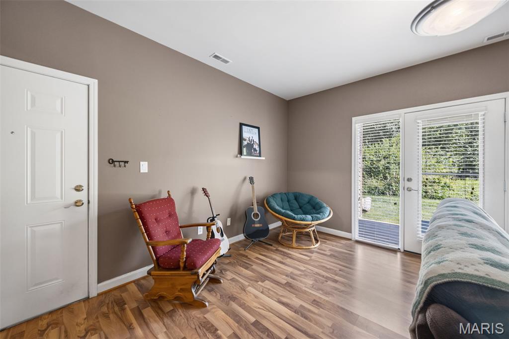 4th image of 885 Forest Ave, Valley Park, MO 63088