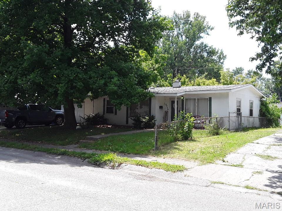 2nd image of 2729 Willow Ave, Granite City, IL 62040 | MLS# MIS26052510