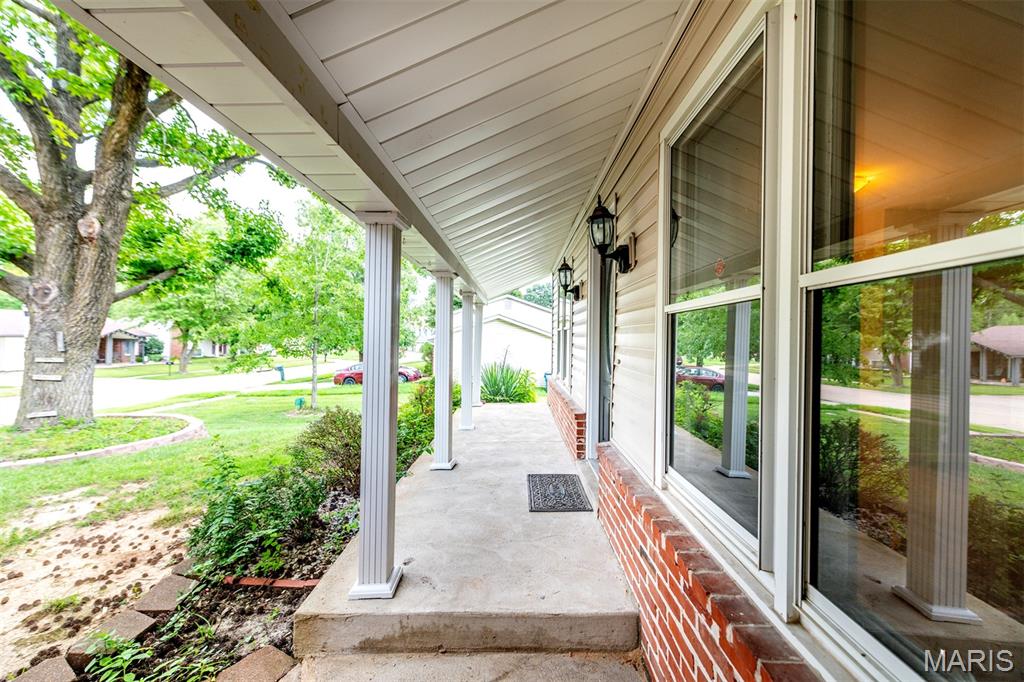 42nd image of 12732 Glenage Dr, Maryland Heights, MO 63043 | MLS# MIS26052513