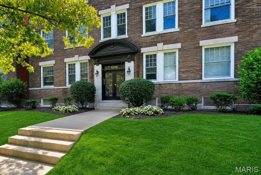 2nd image of 6108 Washington Blvd #201, St Louis, MO 63112 | MLS# MIS26052535