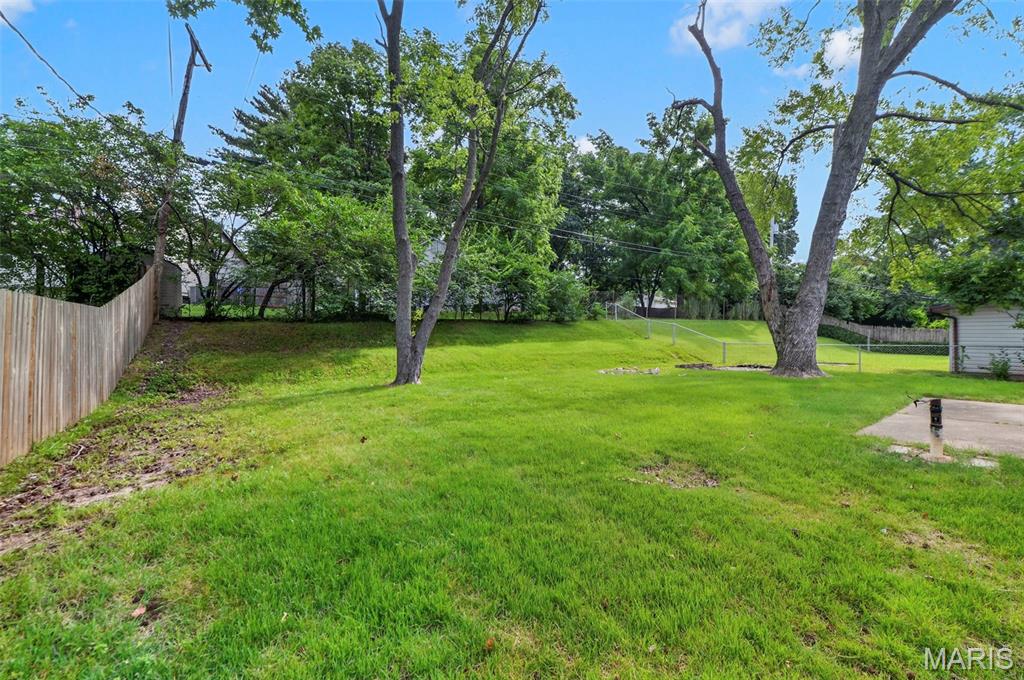 27th image of 2065 Tahoe Dr, Florissant, MO 63031 | MLS# MIS26052551