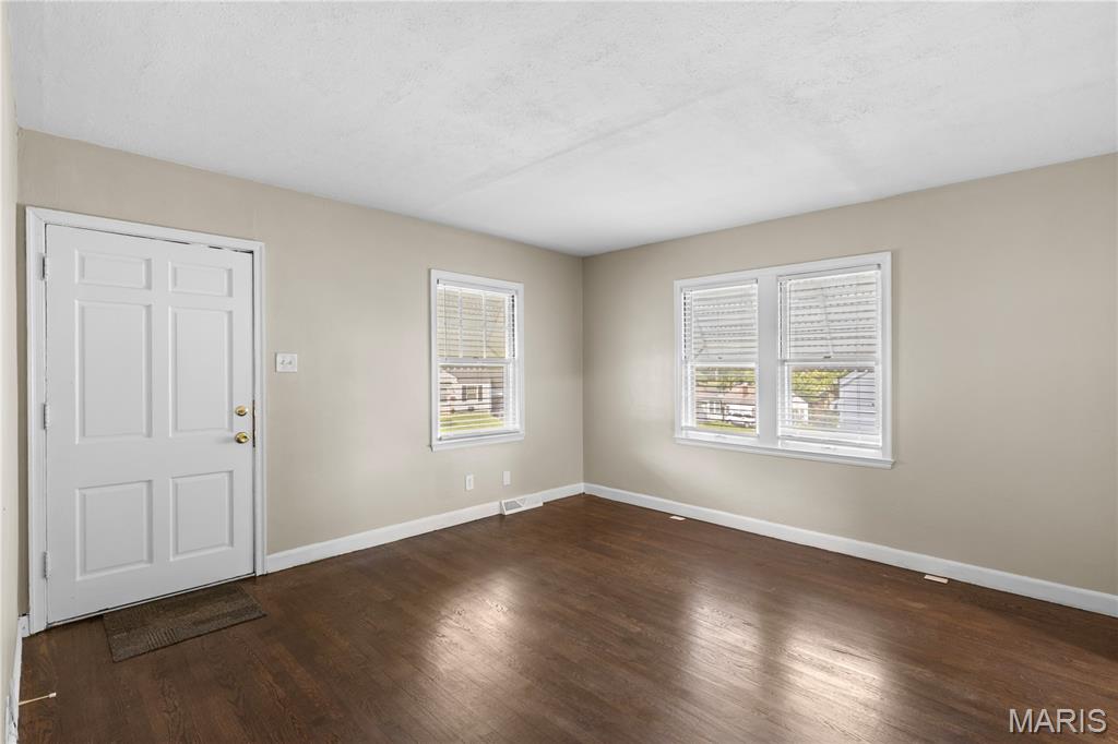 3rd image of 7724 Horatio Dr, Saint Louis, MO 63121 | MLS# MIS26052561
