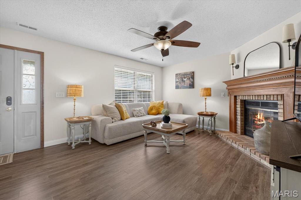 4th image of 1383 Forest Creek Dr, St Charles, MO 63303