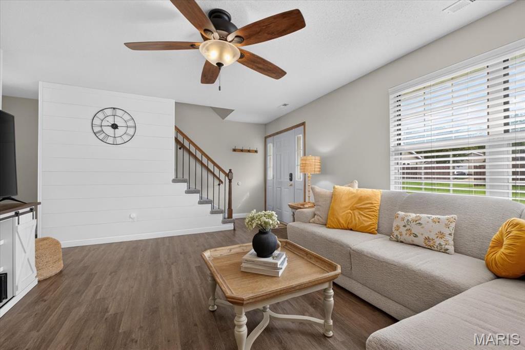 5th image of 1383 Forest Creek Dr, St Charles, MO 63303