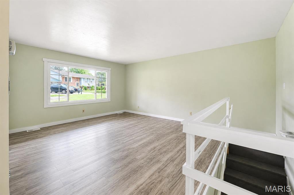 2nd image of 5 Beatrice Ct, East Alton, IL 62024 | MLS# MIS26052595