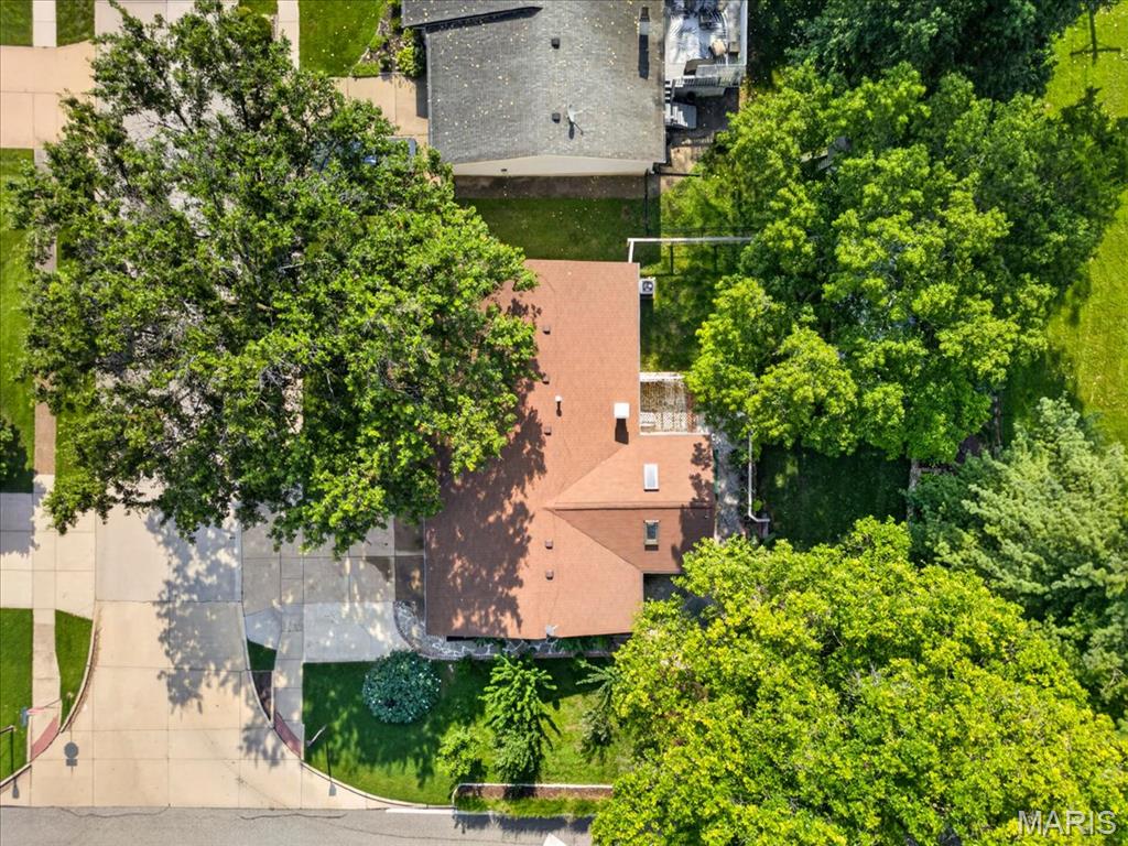 37th image of 4482 Dantonaire Pl, Saint Louis, MO 63128 | MLS# MIS26052655