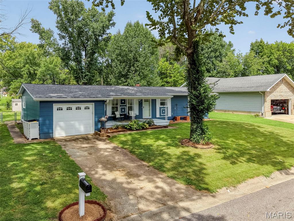 2nd image of 109 Dawn Dr, Washington, MO 63090 | MLS# MIS26052710
