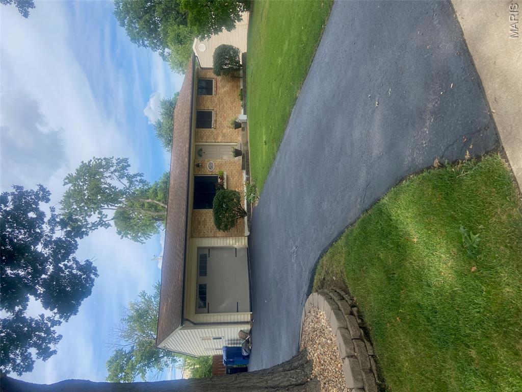 4th image of 2002 Janiculum Dr, Fenton, MO 63026 | MLS# MIS26052792