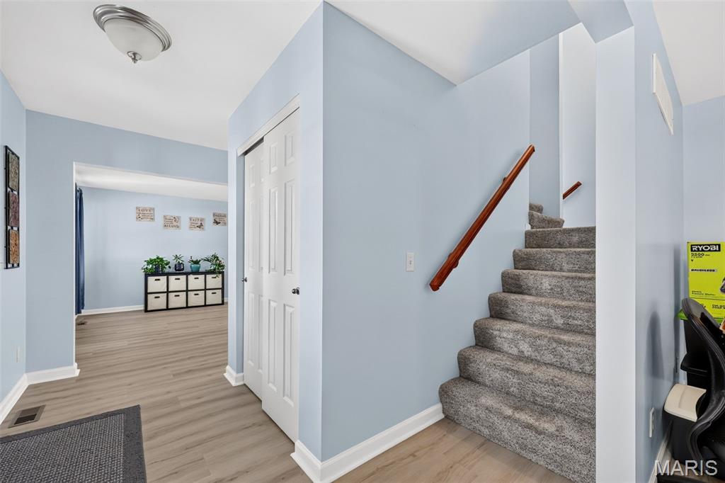 4th image of 350 Villa Duschene Dr, Warrenton, MO 63383 | MLS# MIS26052798