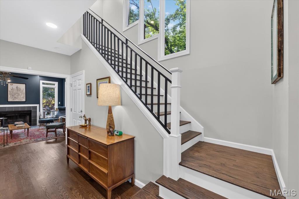 5th image of 366 W Point Ct, Saint Louis, MO 63130 | MLS# MIS26052850