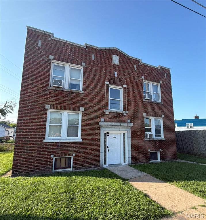 1st image of 760 Thrush Ave, St Louis, MO 63147 | MLS# MIS26052857