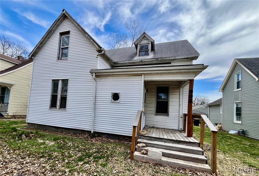 2nd image of 802 E D St, Belleville, IL 62220 | MLS# MIS26052858