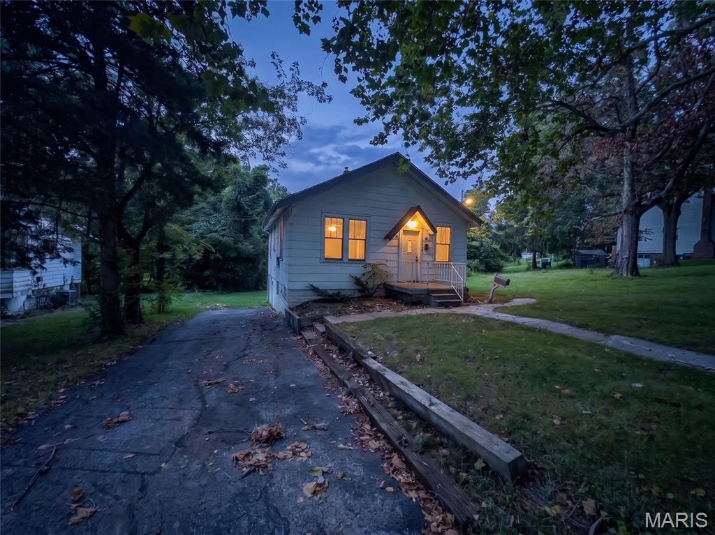 2nd image of 423 Fork Dr, St Louis, MO 63137 | MLS# MIS26052872