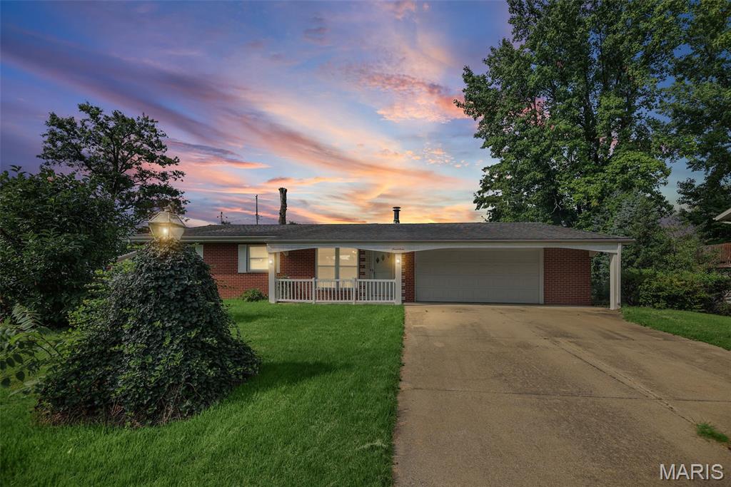 2nd image of 17 Westgate Dr, Granite City, IL 62040 | MLS# MIS26052933