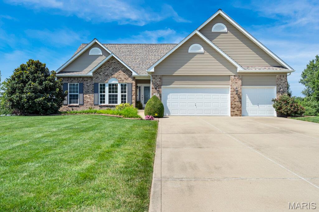1st image of 831 Autumn Rise, Columbia, IL 62236 | MLS# MIS26052935