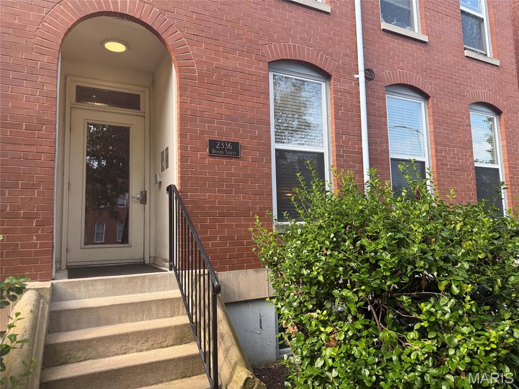 2nd image of 2336 Rutger St #36B, Saint Louis, MO 63104 | MLS# MIS26053007