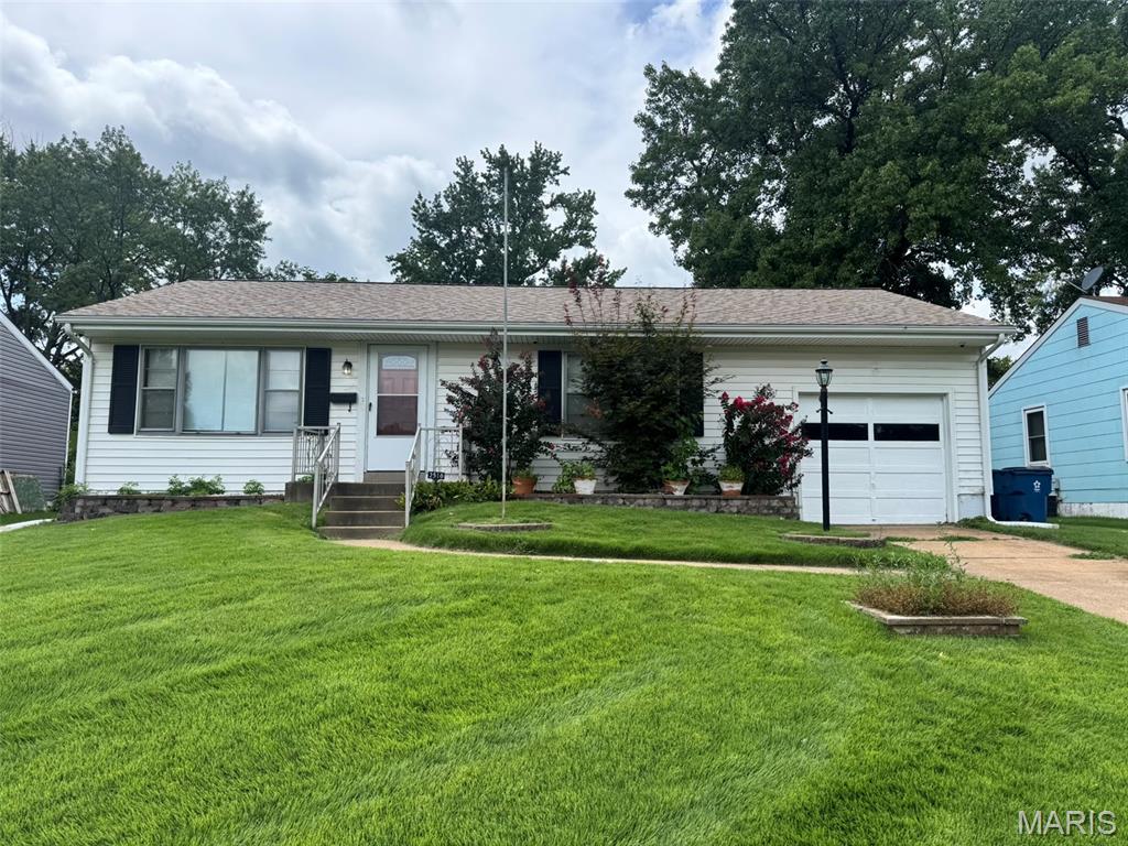 1st image of 2516 Center Ave, Saint Louis, MO 63136 | MLS# MIS26053049