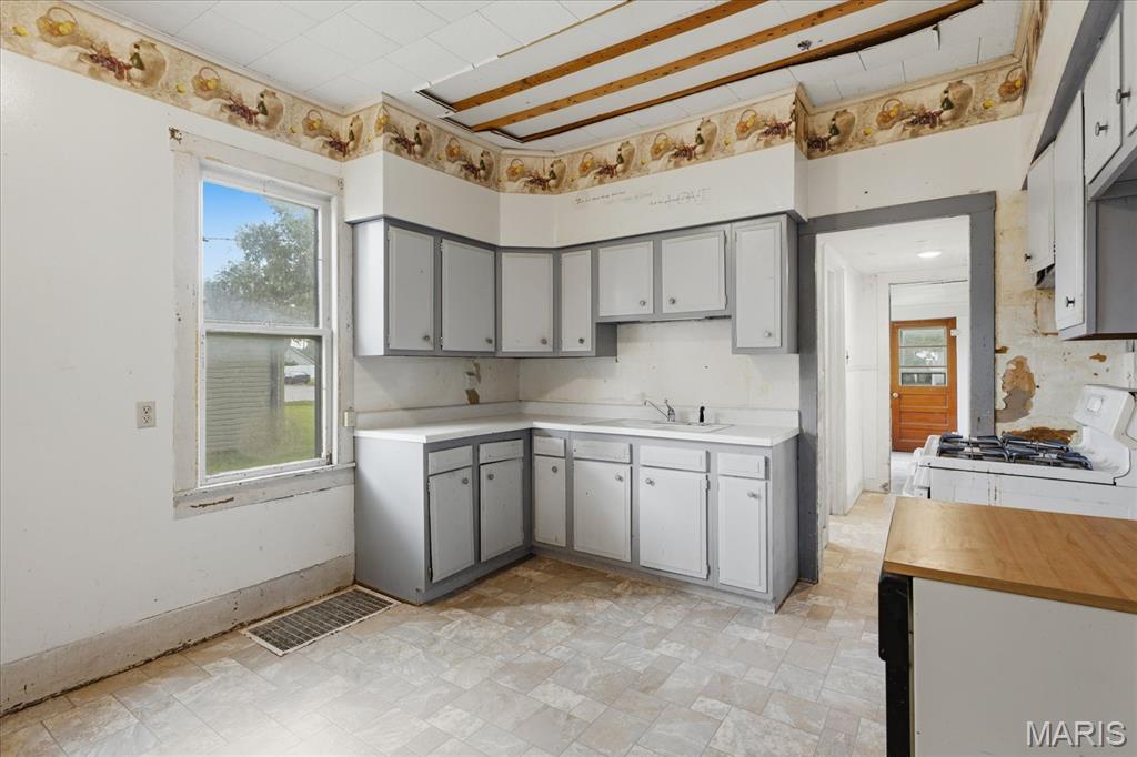 5th image of 409 S Washington St, Trenton, IL 62293 | MLS# MIS26053072