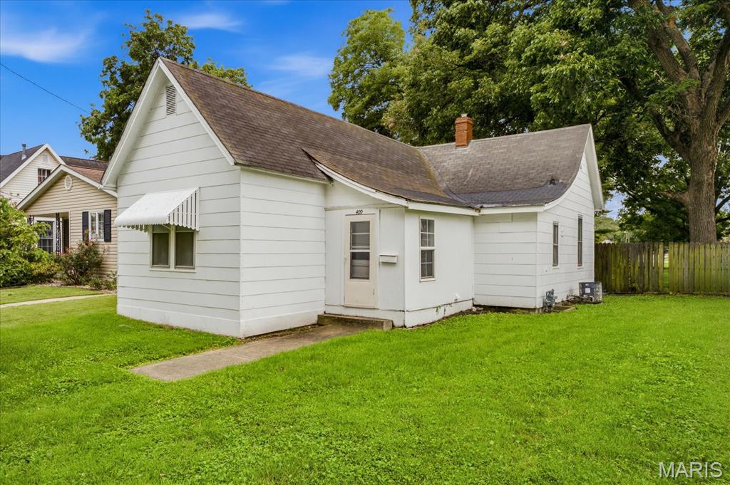 1st image of 409 S Washington St, Trenton, IL 62293 | MLS# MIS26053072