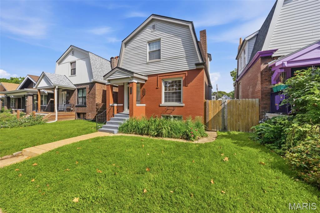 3rd image of 4325 Wyoming St, St Louis, MO 63116 | MLS# MIS26053073