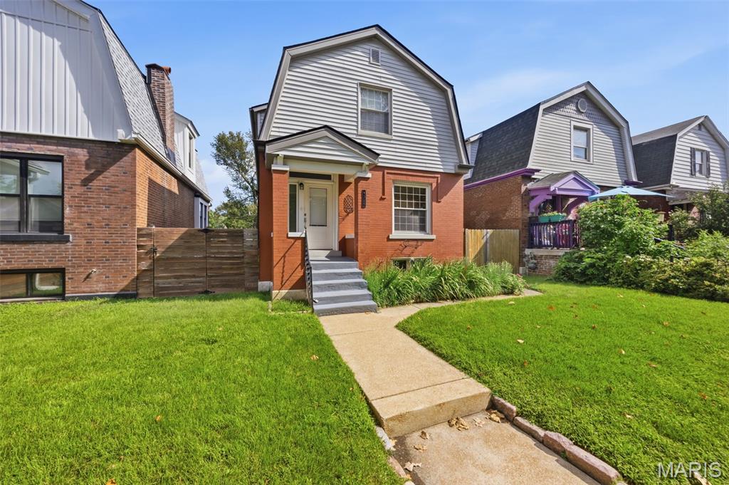 2nd image of 4325 Wyoming St, St Louis, MO 63116 | MLS# MIS26053073
