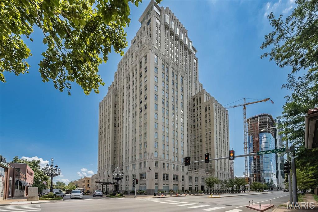 2nd image of 232 N Kingshighway Blvd, St Louis, MO 63108