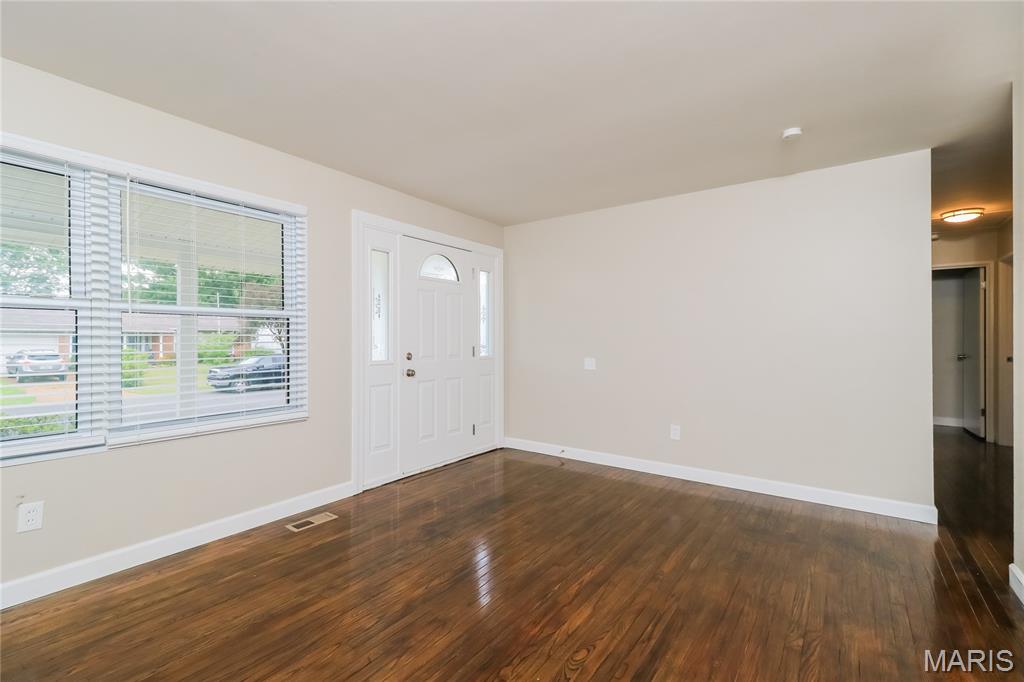 2nd image of 1030 Lees Ln, Florissant, MO 63031 | MLS# MIS26053093