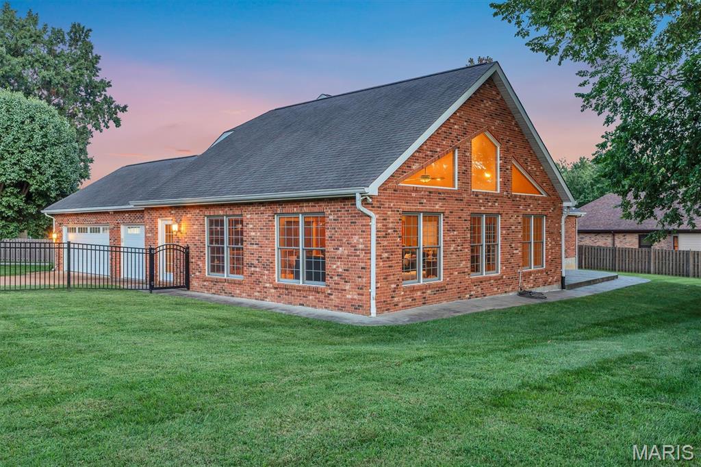 3rd image of 8831 Gladlea Dr, Saint Louis, MO 63127 | MLS# MIS26053149