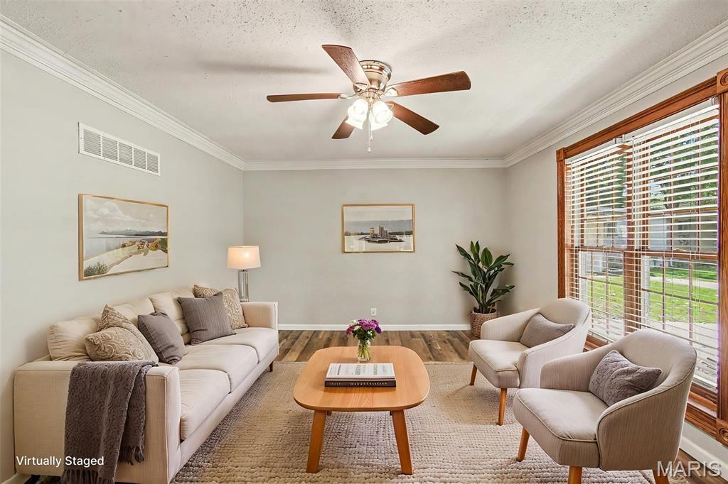 3rd image of 540 Humes Ln, Florissant, MO 63031 | MLS# MIS26053150