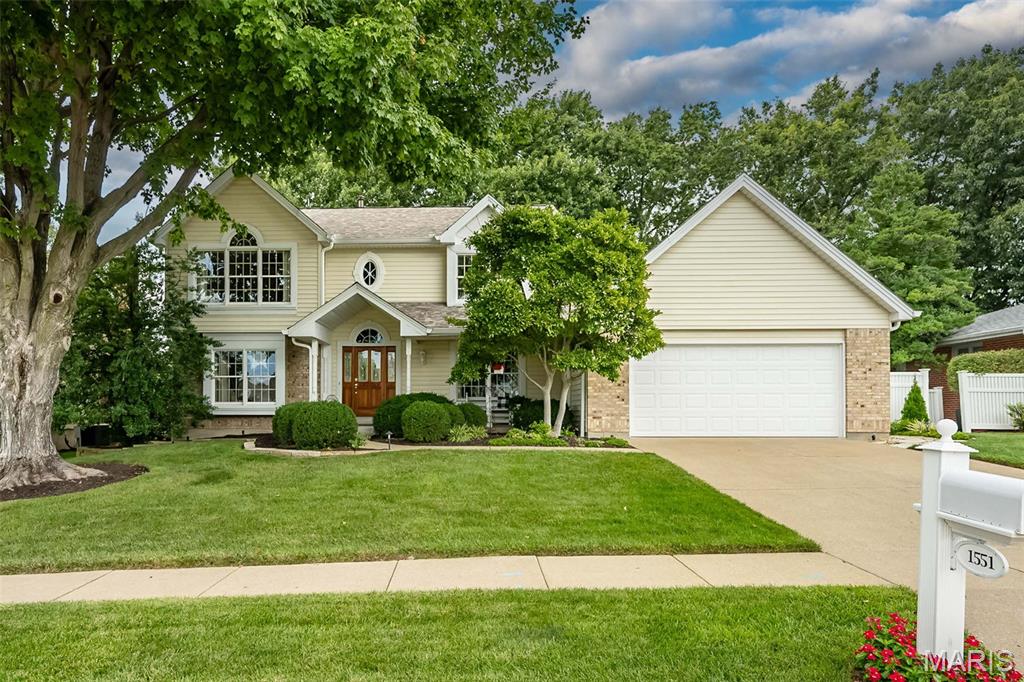 2nd image of 1551 Country Bend Dr, Saint Charles, MO 63303 | MLS# MIS26053179