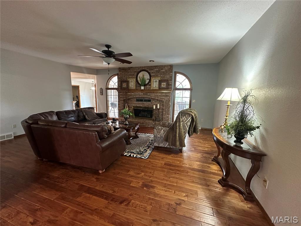 5th image of 1541 Greenbrier St, Cape Girardeau, MO 63701 | MLS# MIS26053210