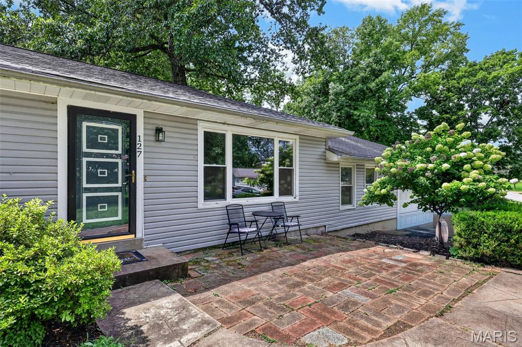 image of 127 Applegate Ln, Ballwin, MO 63011 | MLS# MIS26053239