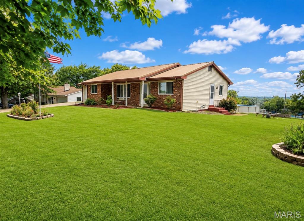 3rd image of 810 S School St, Desloge, MO 63601 | MLS# MIS26053240