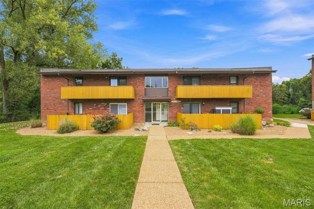 1st image of 1190 Calley Dr #A, Saint Louis, MO 63125 | MLS# MIS26053288