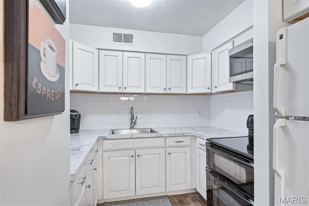 4th image of 1190 Calley Dr, St. Louis, MO 63125