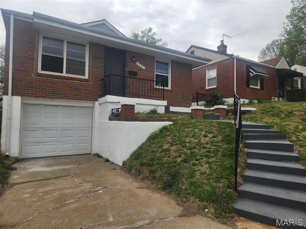 1st image of 4707 Roxie St, St Louis, MO 63121 | MLS# MIS26053315