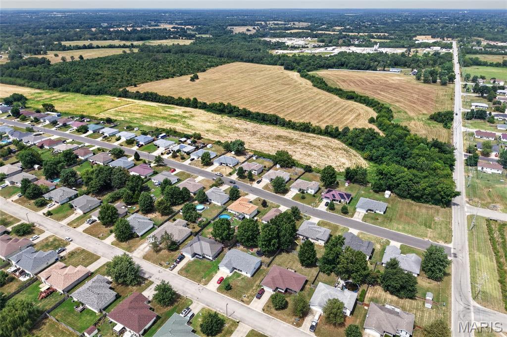 52nd image of 1325 Nathaniel Dr, Lebanon, MO 65536 | MLS# MIS26053318