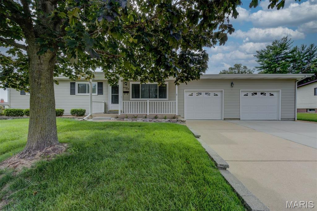 1st image of 1420 Bobolink Dr, Florissant, MO 63031 | MLS# MIS26053321