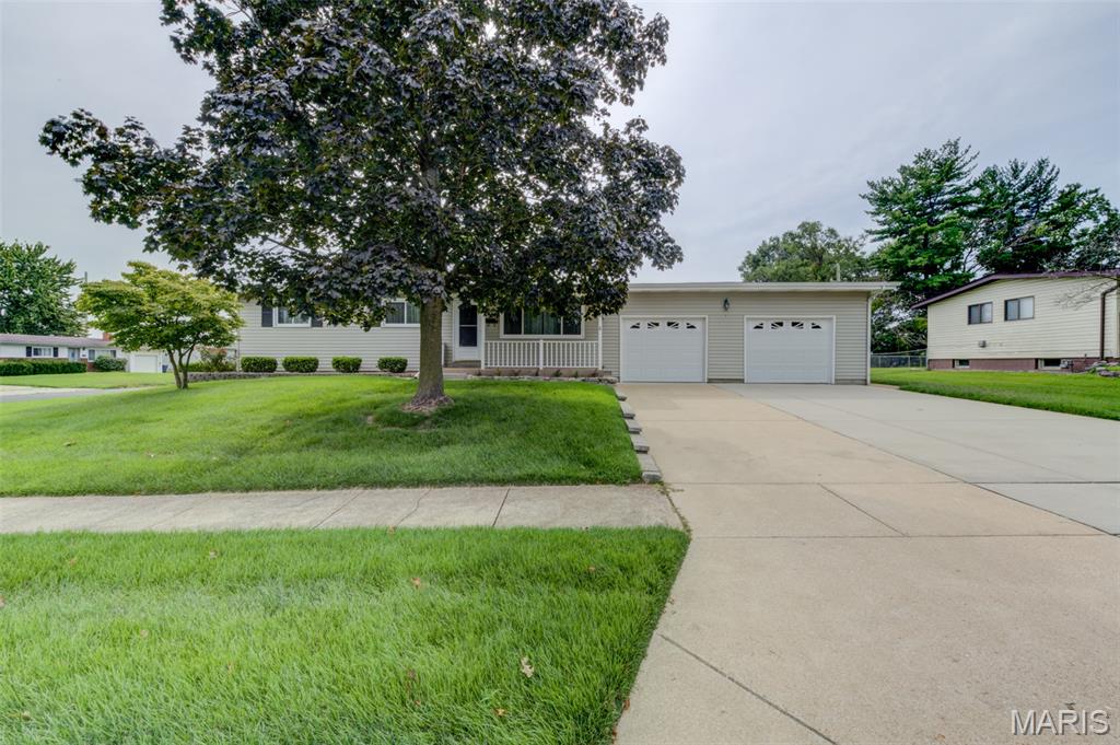 2nd image of 1420 Bobolink Dr, Florissant, MO 63031 | MLS# MIS26053321