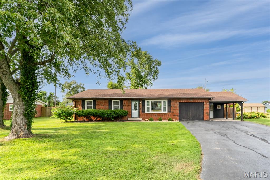 3rd image of 3705 Ruth Dr, Granite City, IL 62040 | MLS# MIS26053391