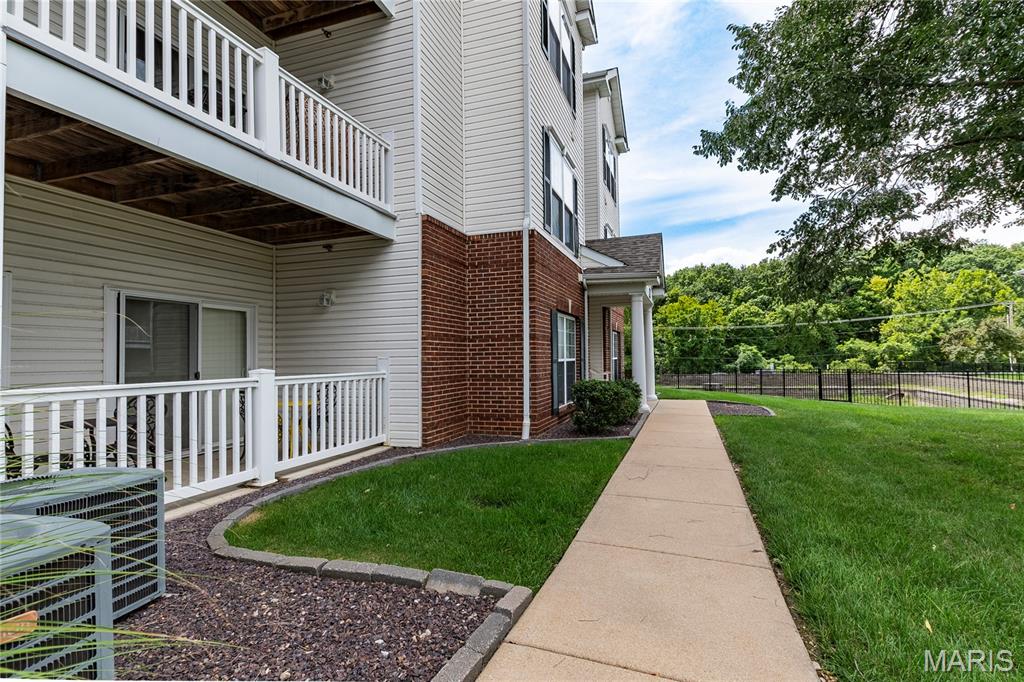 2nd image of 25 Kassebaum Ln, Saint Louis, MO 63129