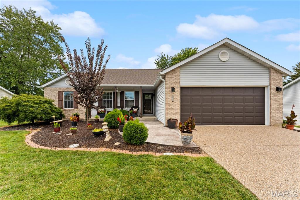 1st image of 939 Dunberry Dr, O Fallon, IL 62269 | MLS# MIS26053411