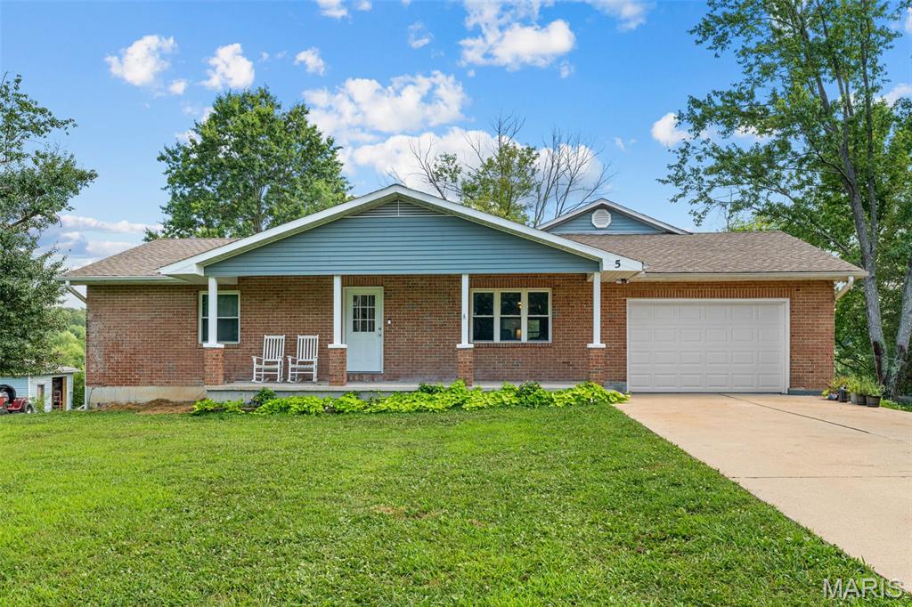 3rd image of 5 Nailbender Ln, Sullivan, MO 63080 | MLS# MIS26053468