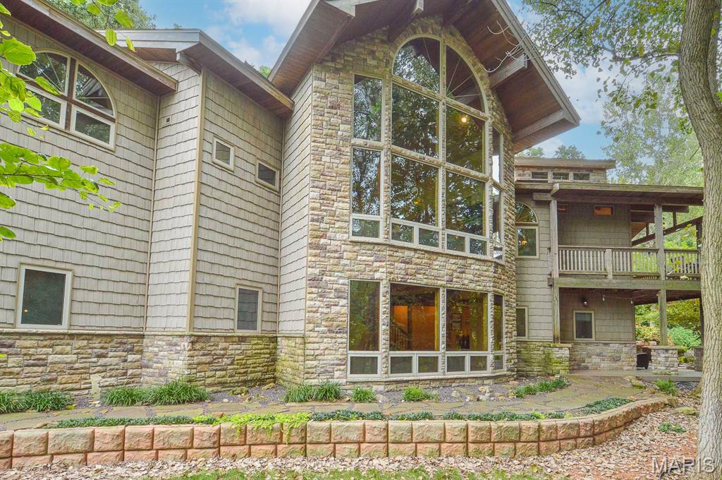 2nd image of 1003 Berry Ln, Edwardsville, IL 62025 | MLS# MIS26053487