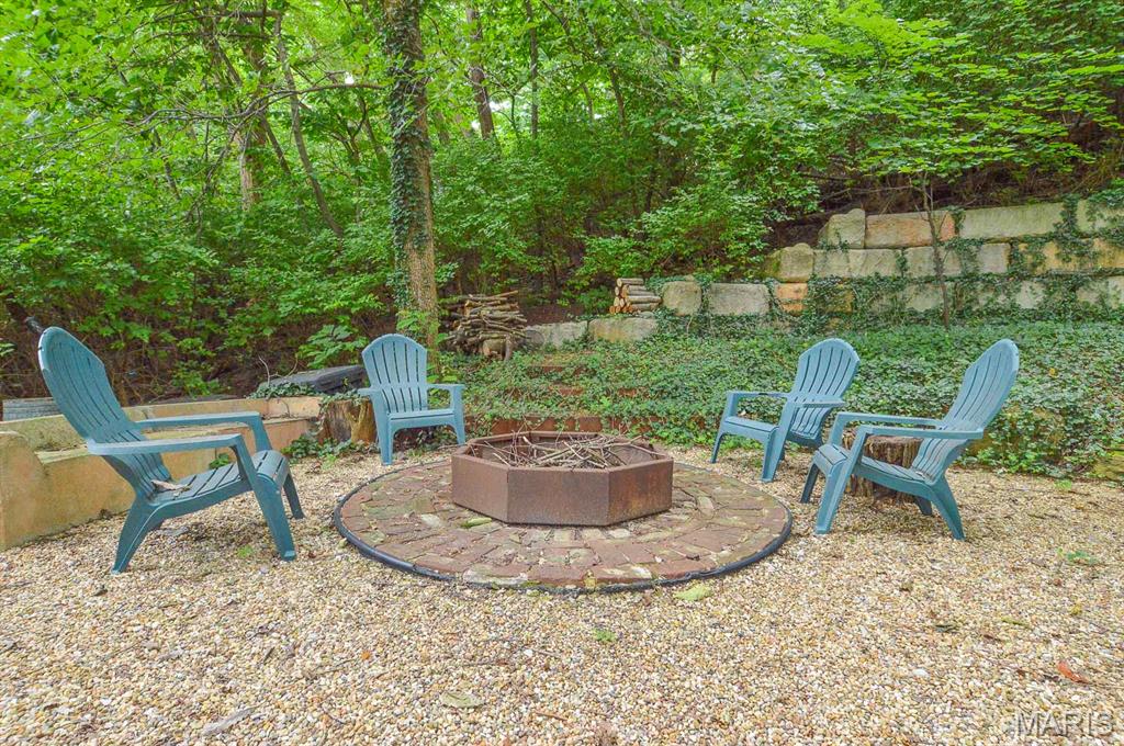 62nd image of 1003 Berry Ln, Edwardsville, IL 62025 | MLS# MIS26053487