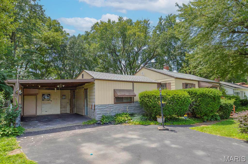 3rd image of 9120 Summit Dr, Fairview Heights, IL 62208 | MLS# MIS26053500