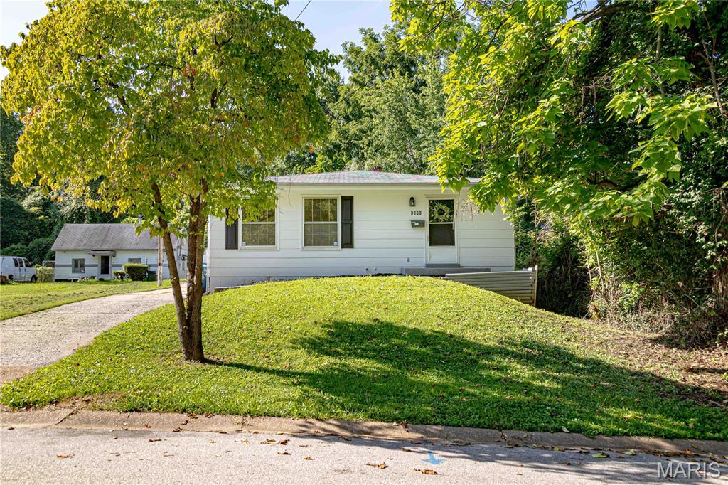 2nd image of 2826 Glade Ave, Saint Louis, MO 63136 | MLS# MIS26053522