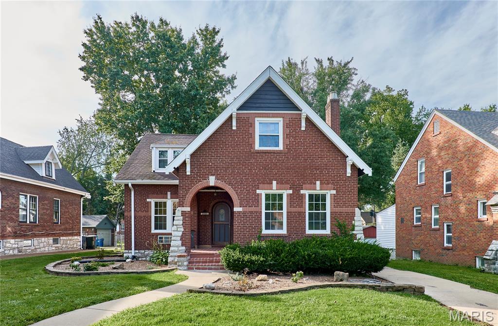 3rd image of 2900 Clearview Dr, Saint Louis, MO 63121 | MLS# MIS26053525