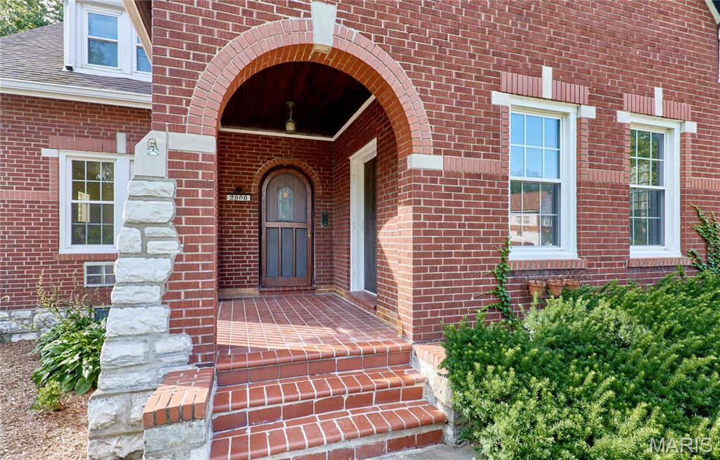 5th image of 2900 Clearview Dr, Saint Louis, MO 63121 | MLS# MIS26053525